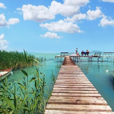 Topart Apartman I Balatonfenyves Exteriör bild