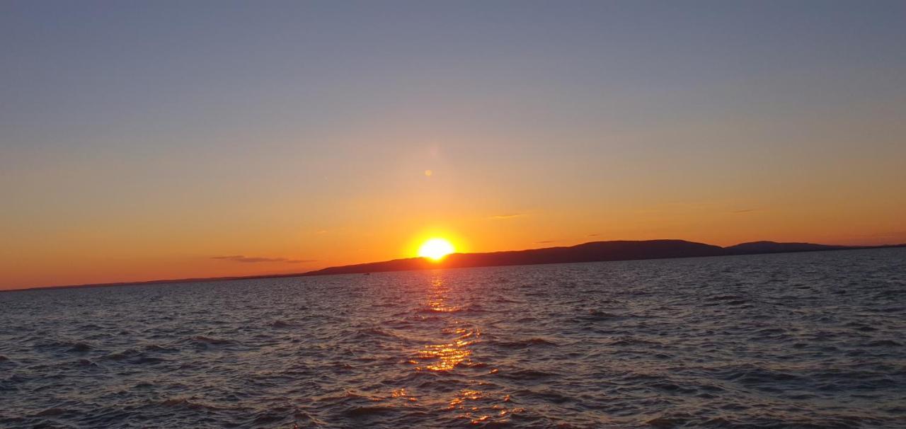 Topart Apartman I Balatonfenyves Exteriör bild