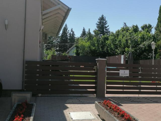Topart Apartman I Balatonfenyves Exteriör bild