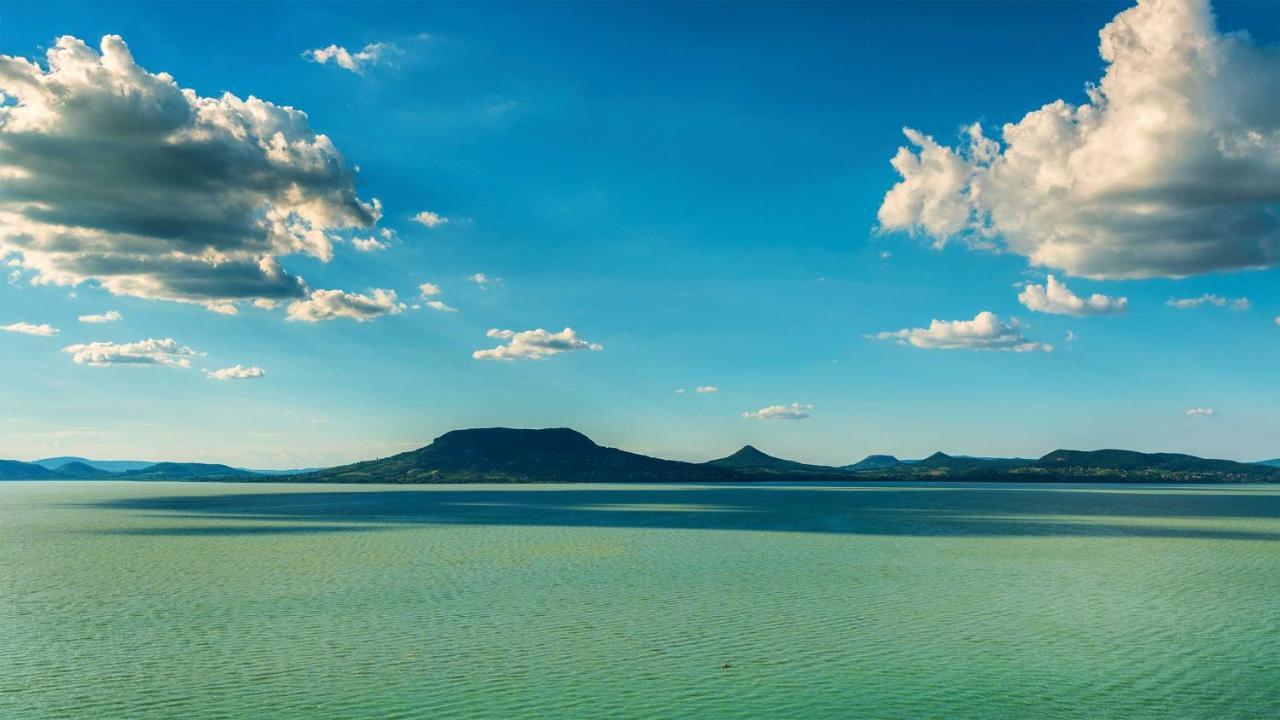 Topart Apartman I Balatonfenyves Exteriör bild