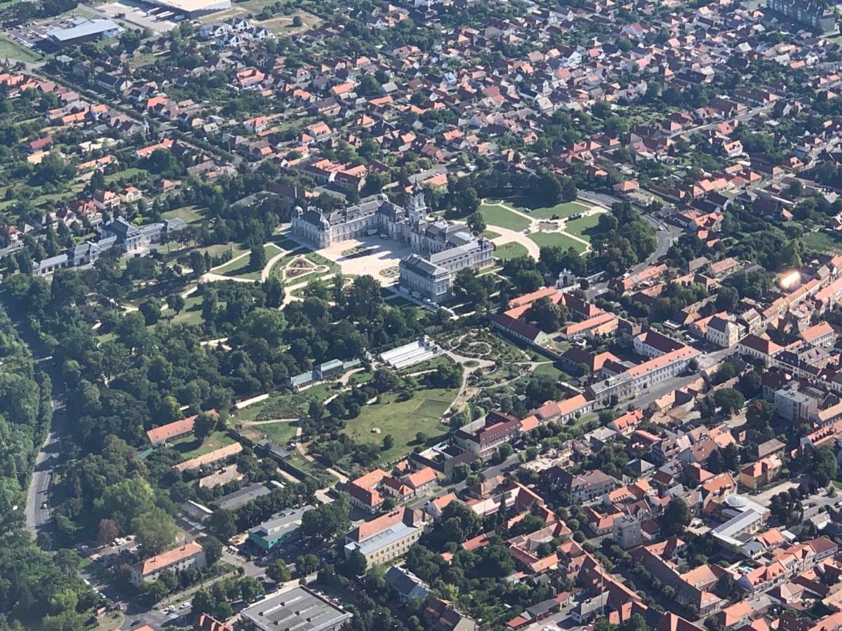 Topart Apartman I Balatonfenyves Exteriör bild