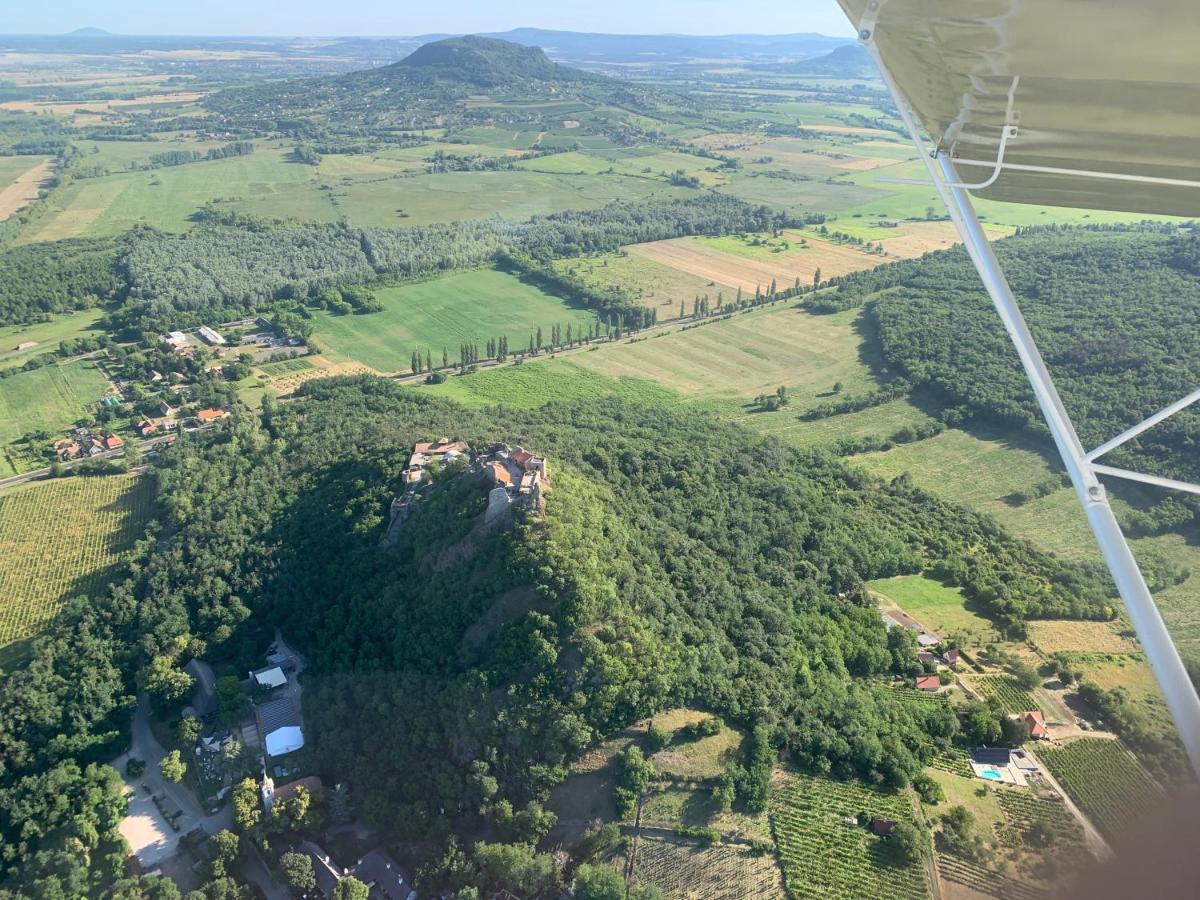 Topart Apartman I Balatonfenyves Exteriör bild