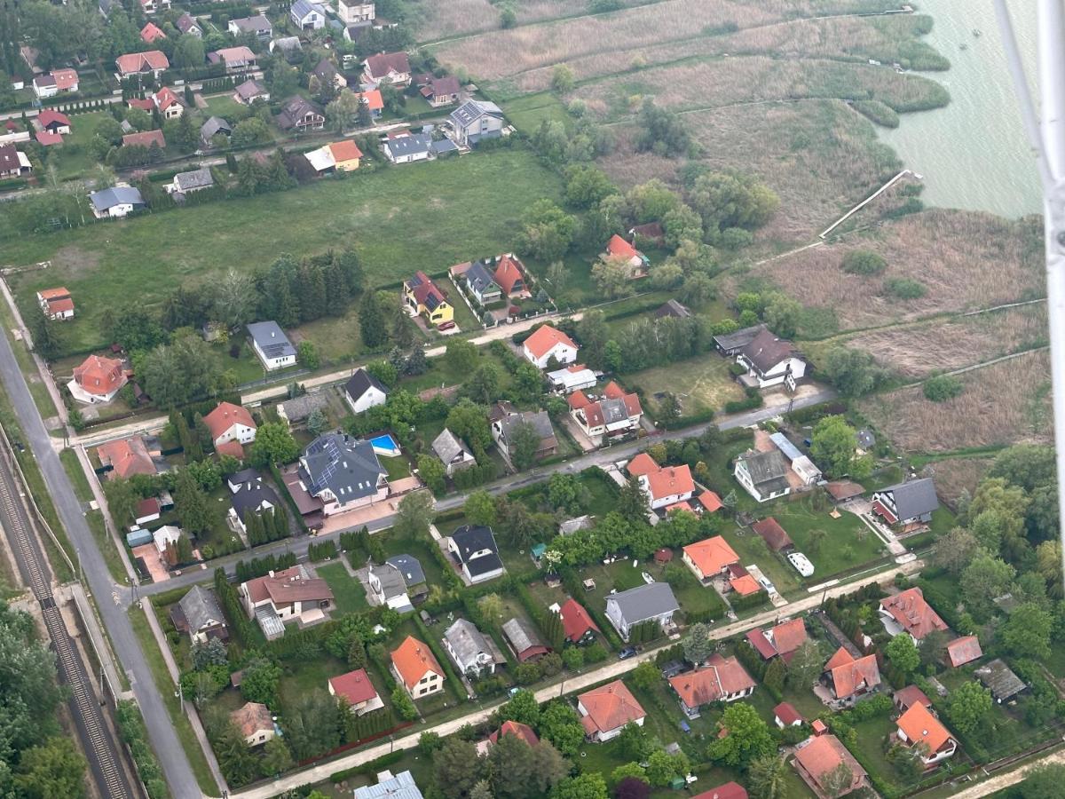 Topart Apartman I Balatonfenyves Exteriör bild