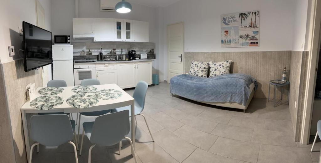 Topart Apartman I Balatonfenyves Exteriör bild