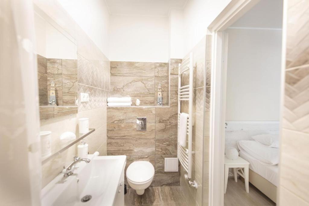 Topart Apartman I Balatonfenyves Exteriör bild